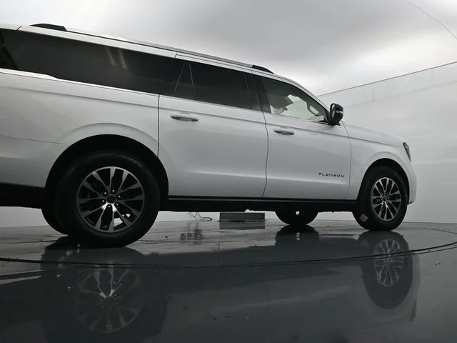 Used 2025 White Ford Platinum image 43