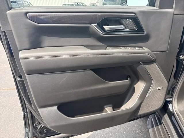 New 2026 Onyx Black GMC Elevation image 12
