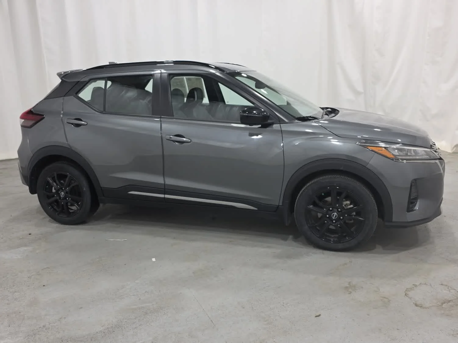 Used 2023 Gun Metallic Nissan SR image 8