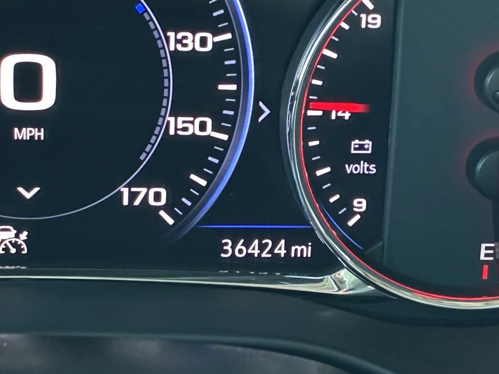 Used 2023 WHITE FROST TRICOAT GMC Denali image 35