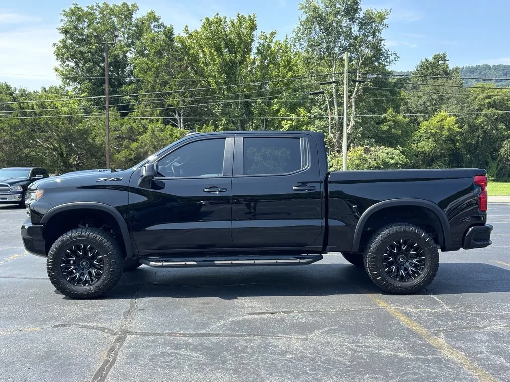Used 2025 Black Chevrolet ZR2 image 6