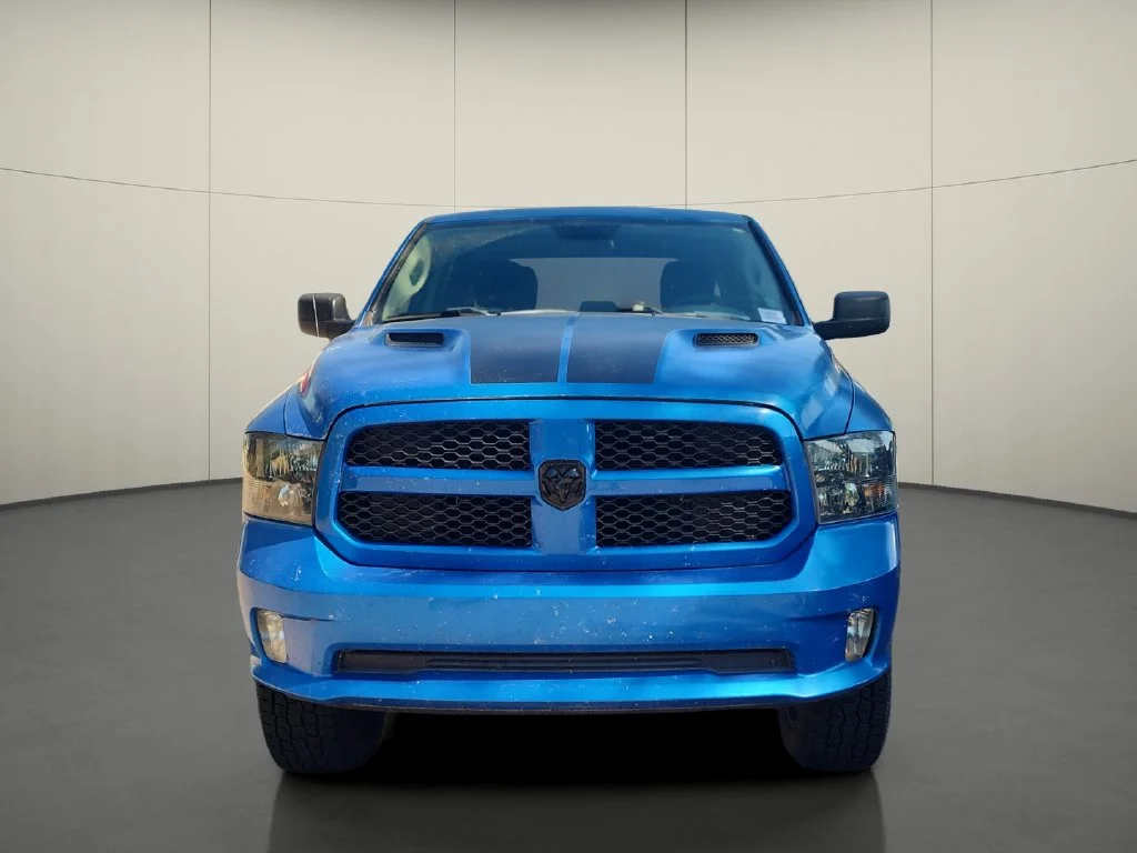 Used 2019 Blue Ram Express image 2