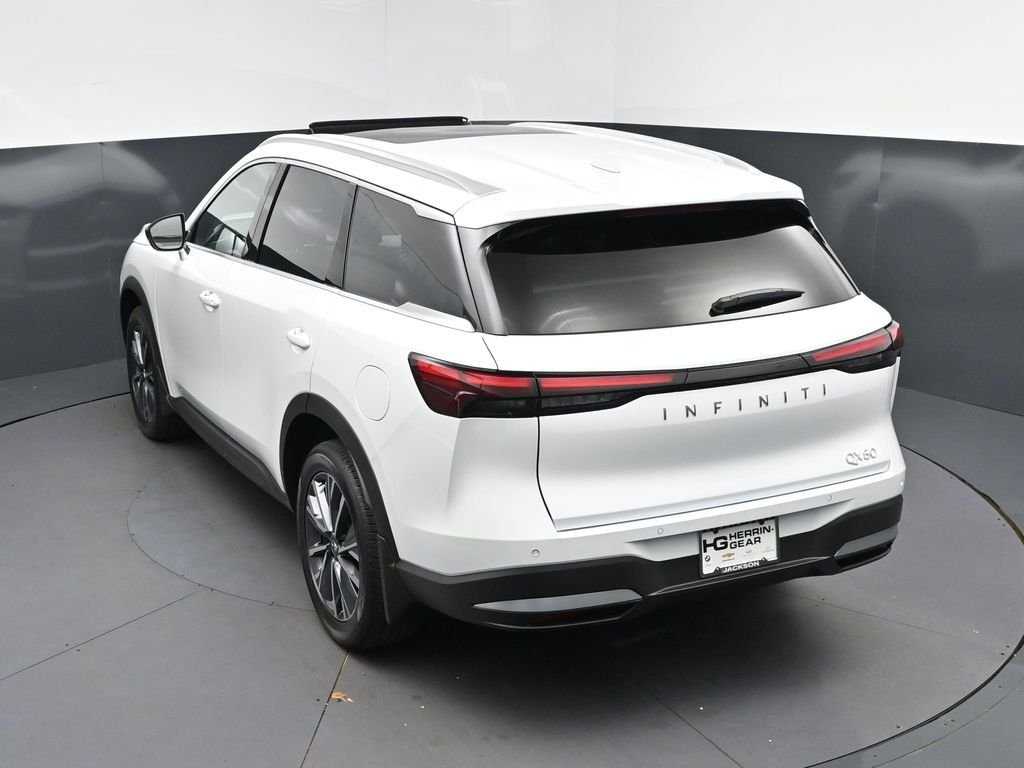 New 2027 RADIANT WHITE INFINITI Luxe FWD image 34