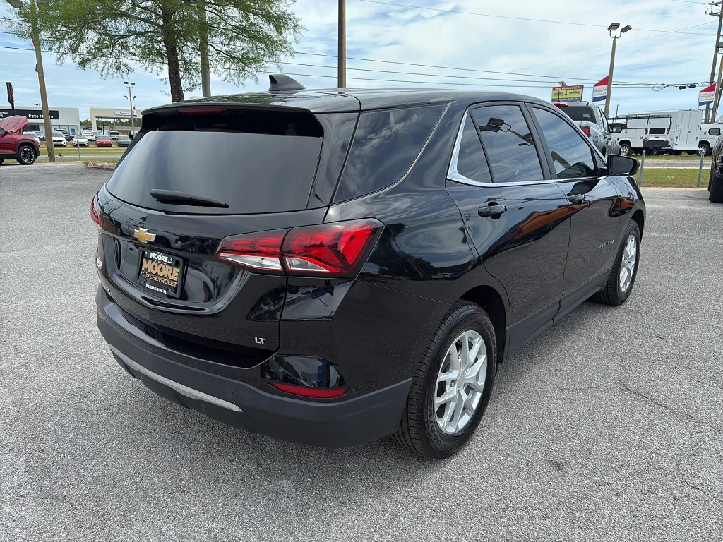 Used 2023 Mosaic Black Metallic Chevrolet LT image 5