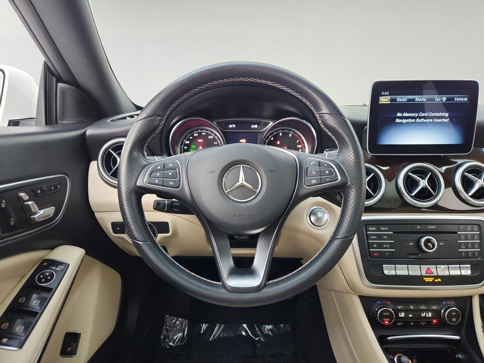 Used 2019 Polar White Mercedes-Benz CLA 250 image 23