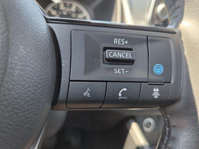 Used 2023 Pearl White Tricoat Nissan SL image 14