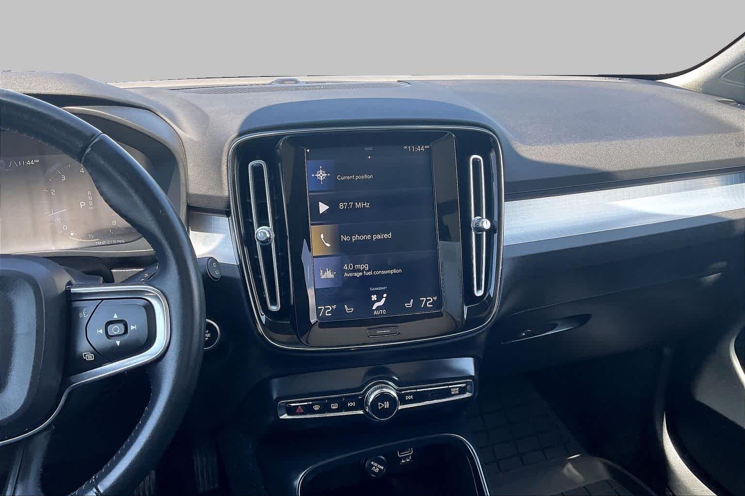 Pre-Owned 2019 Volvo XC40 Momentum