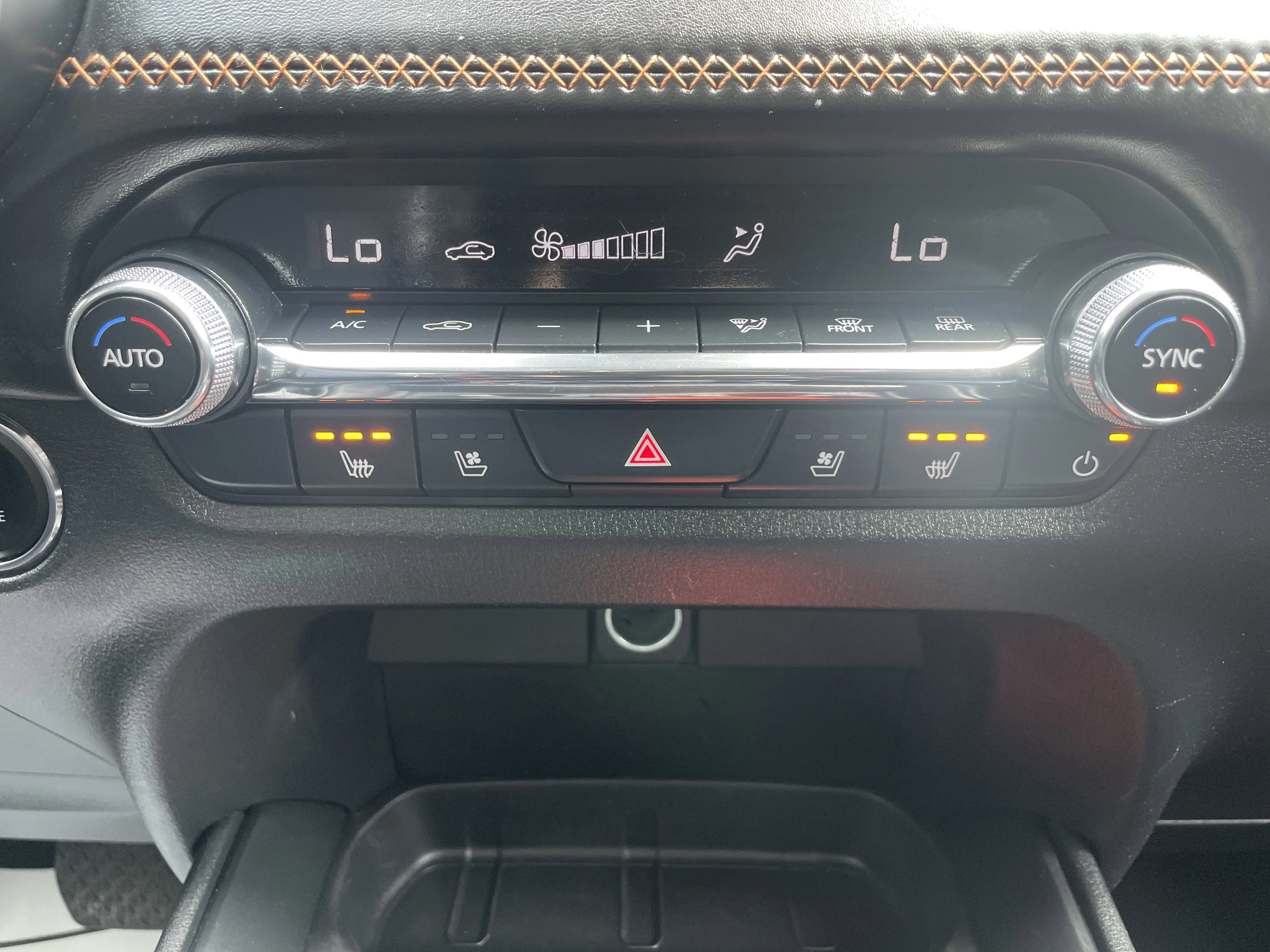 Used 2024 Wind Chill Pearl Mazda 2.5 S Premium Plus Package image 18