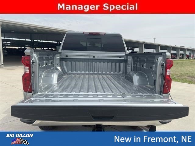 New 2026 Sterling Gray Metallic Chevrolet LT image 7