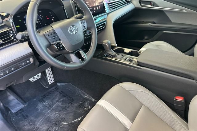 Used 2025 White Toyota SE image 10