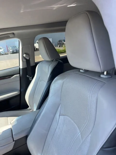 Used 2016 Silver Lining Metallic Lexus 350 image 11