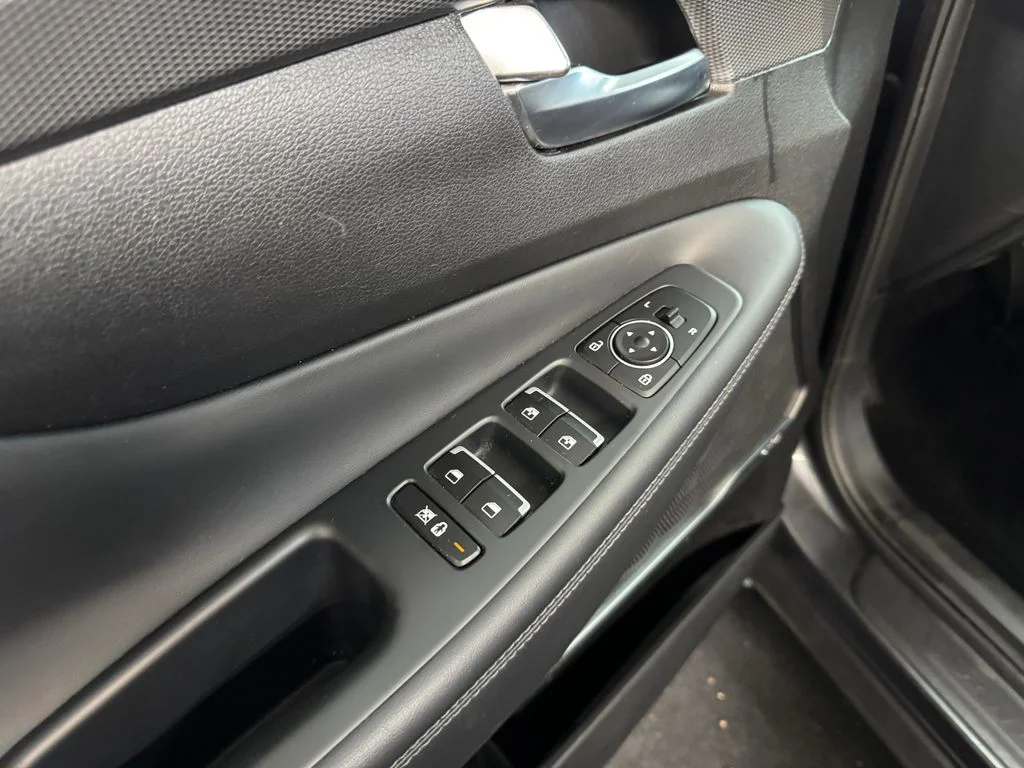 Used 2020 Gray Hyundai SEL image 13