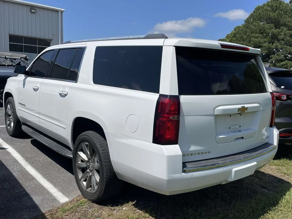 Used 2019 Summit White Chevrolet Premier image 4
