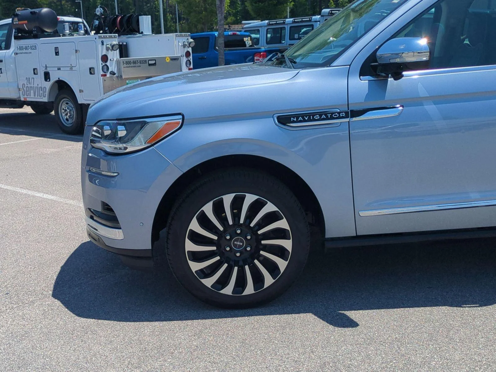 Used 2022 Chroma Crystal Blue Metallic Premium Colorant Lincoln Black Label image 10