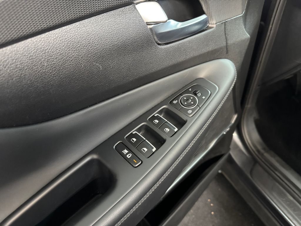Used 2020 Gray Hyundai SEL image 13