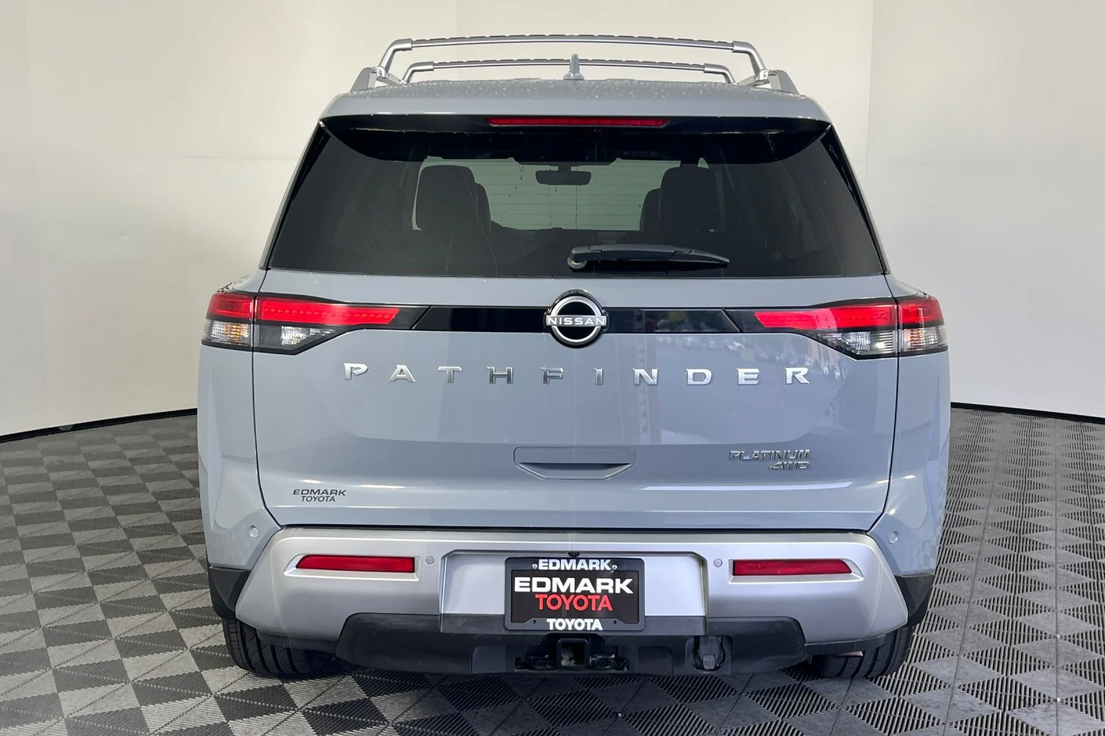 Used 2024 Boulder Gray Pearl Nissan Platinum image 4