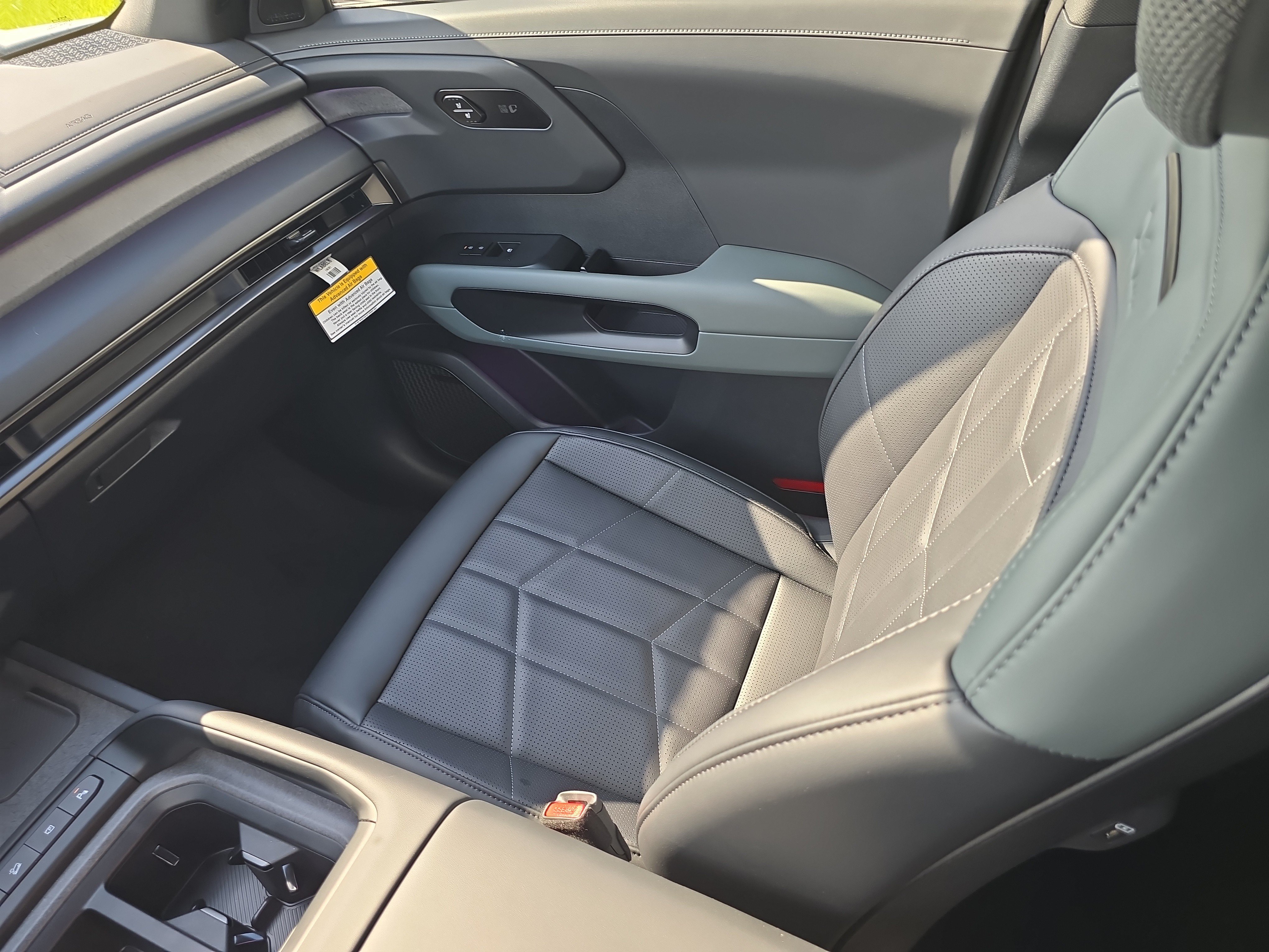 New 2027 Glacial White Pearl Kia X-LINE SX image 16