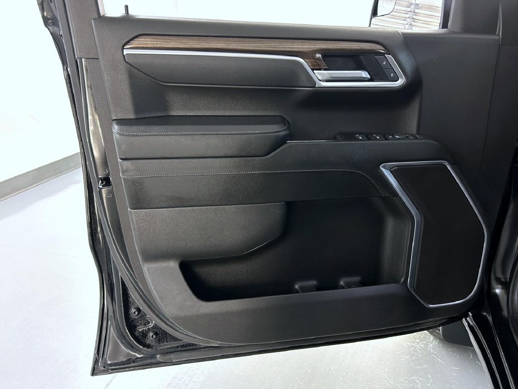 2025 Chevrolet Silverado 1500 LT - Photo 10