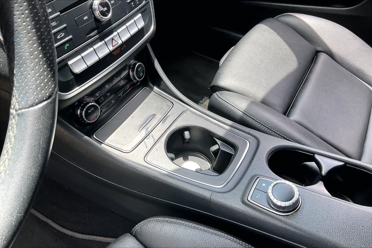 Used 2020 Black Mercedes-Benz GLA 250 image 16