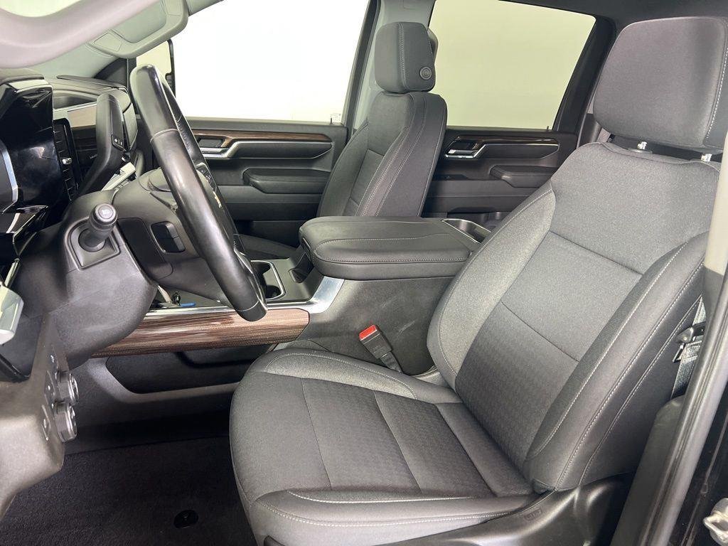 Used 2024 Black Chevrolet LT image 5