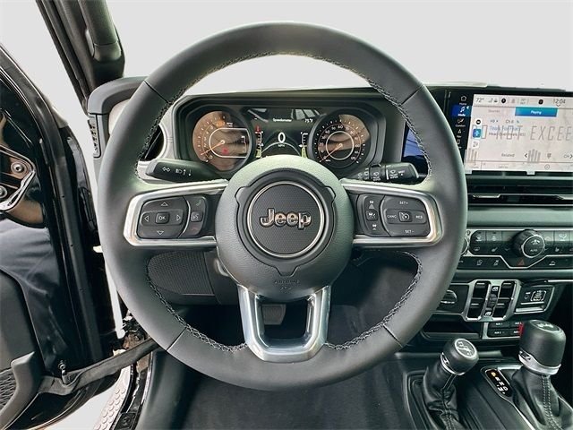 New 2026 Black Clear-Coat Exterior Paint Jeep Sahara image 7