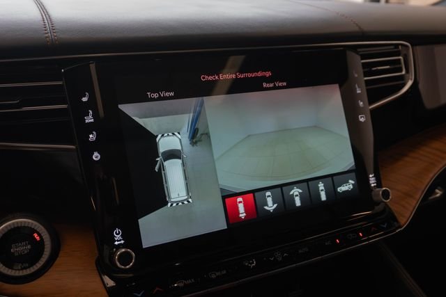 Used 2022 White Jeep Series II image 34