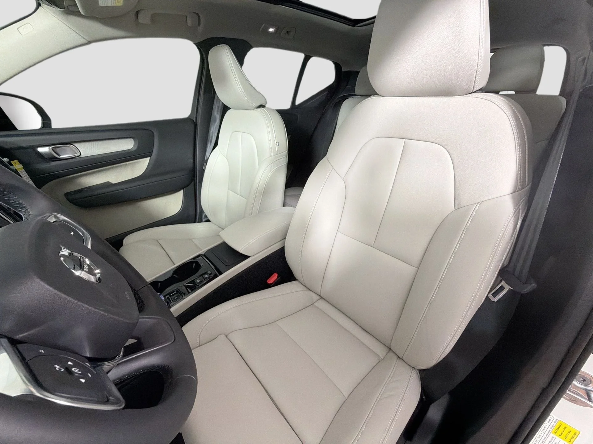 New 2026 Crystal White Volvo Plus image 19