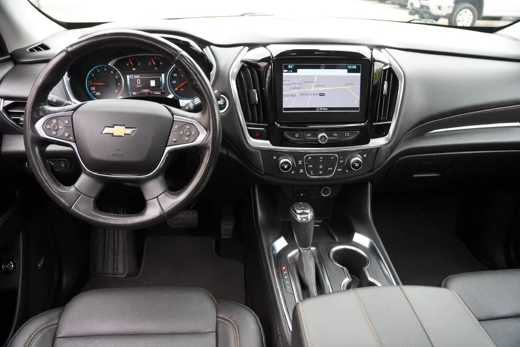 Certified Used 2019 Iridescent Pearl Tricoat Chevrolet Premier image 21