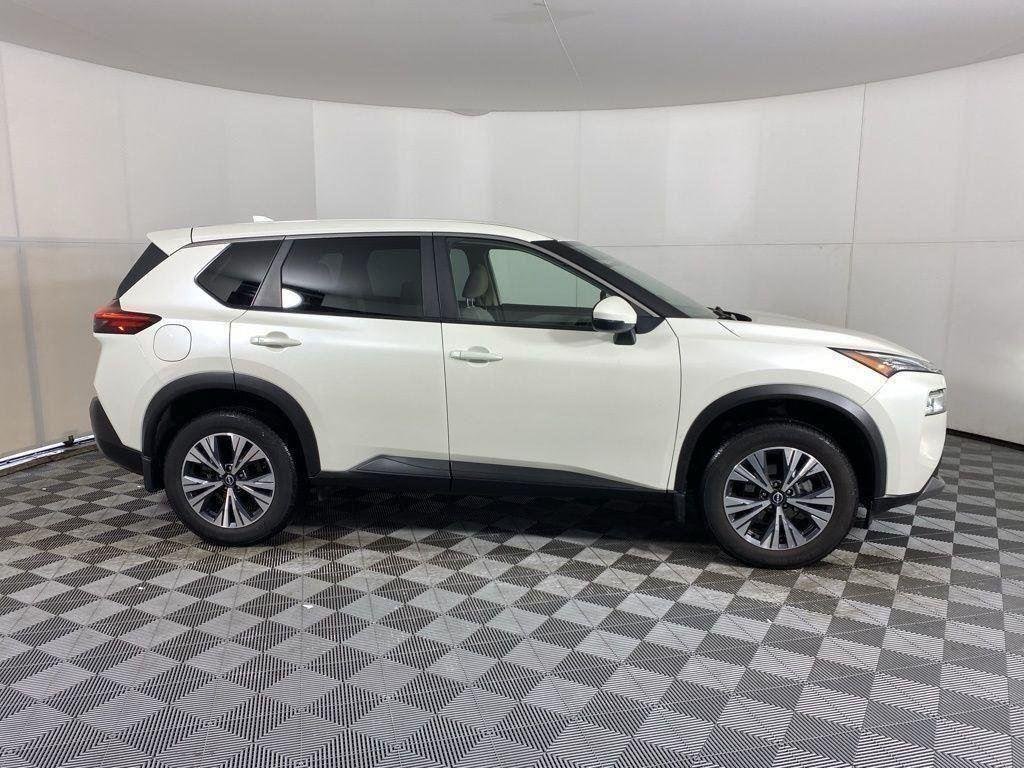 Used 2023 Pearl White Nissan SV image 9
