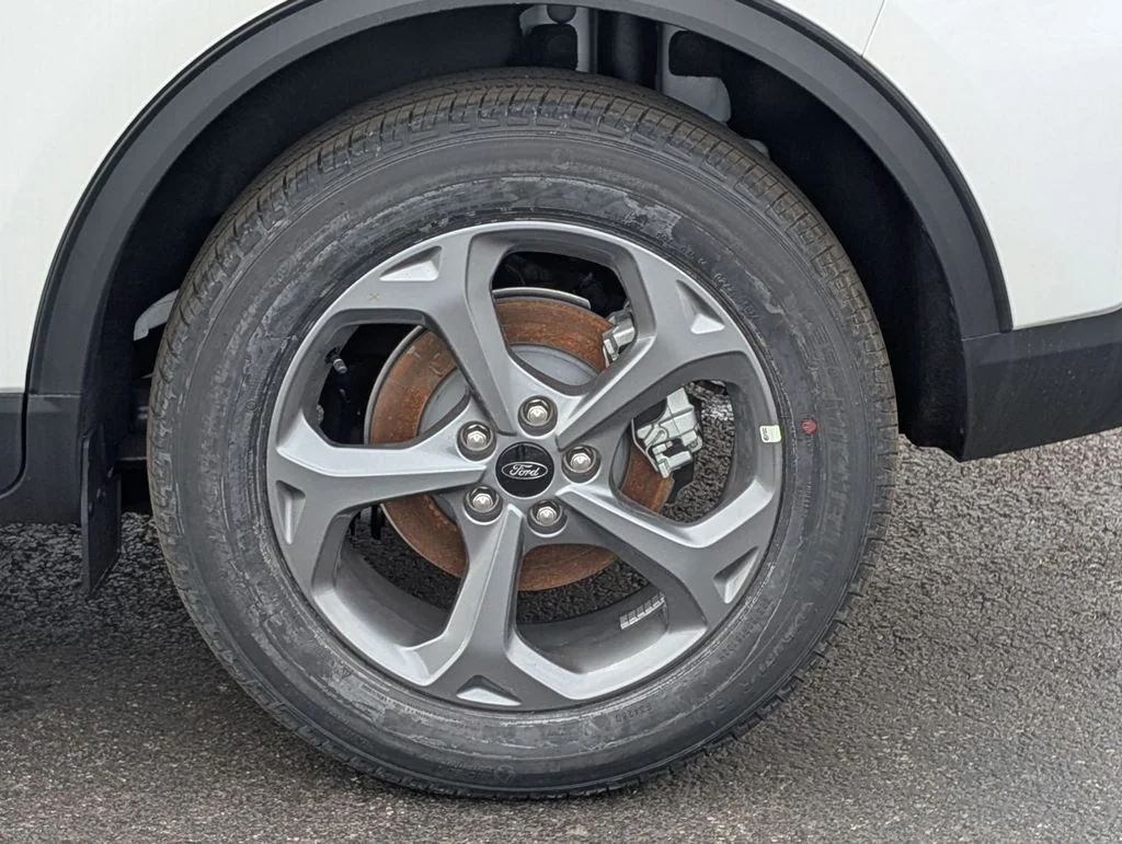 New 2026 Star White Metallic Tri-coat Ford ST-Line image 15