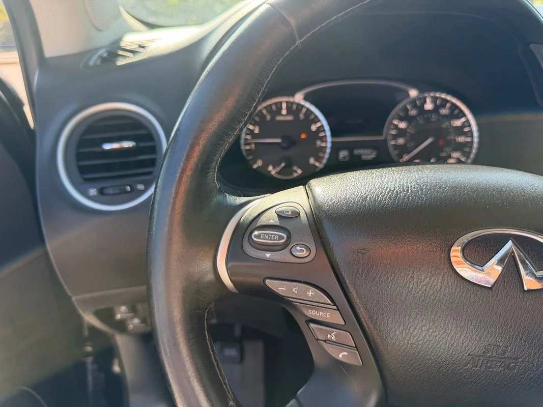 Used 2019  INFINITI LUXE image 14