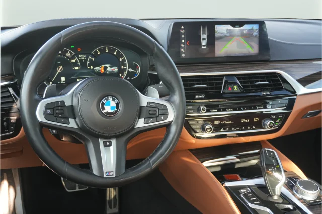 Used 2018 Black BMW 530i xDrive image 24