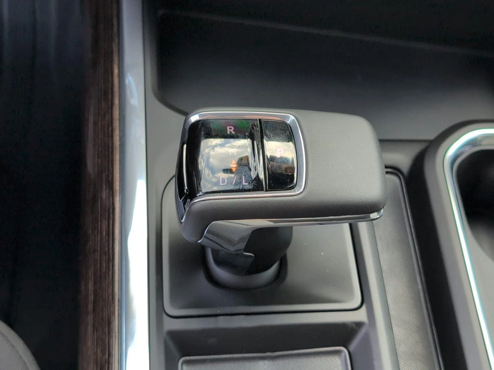 New 2026 Summit White GMC Elevation image 21