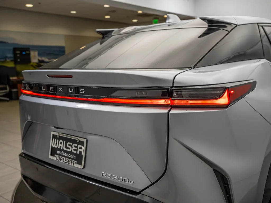 Certified Used 2024 IRIDIUM Lexus 300e Premium image 14