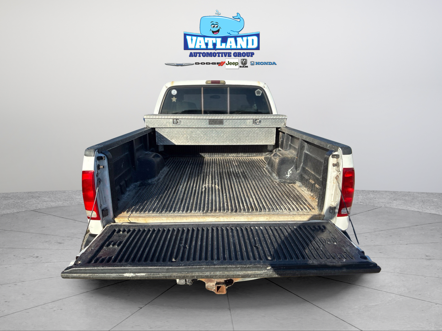 Used 2005 White Ford Lariat image 32