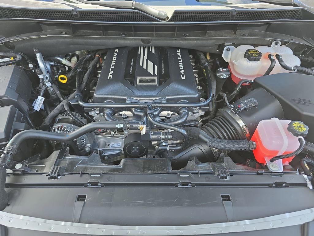 Used 2025 Silver Cadillac V-Series image 36