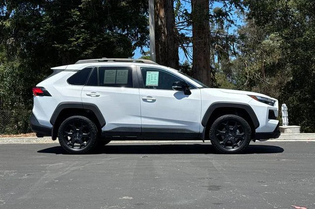 Certified Used 2023 ICE CAP Toyota  image 3