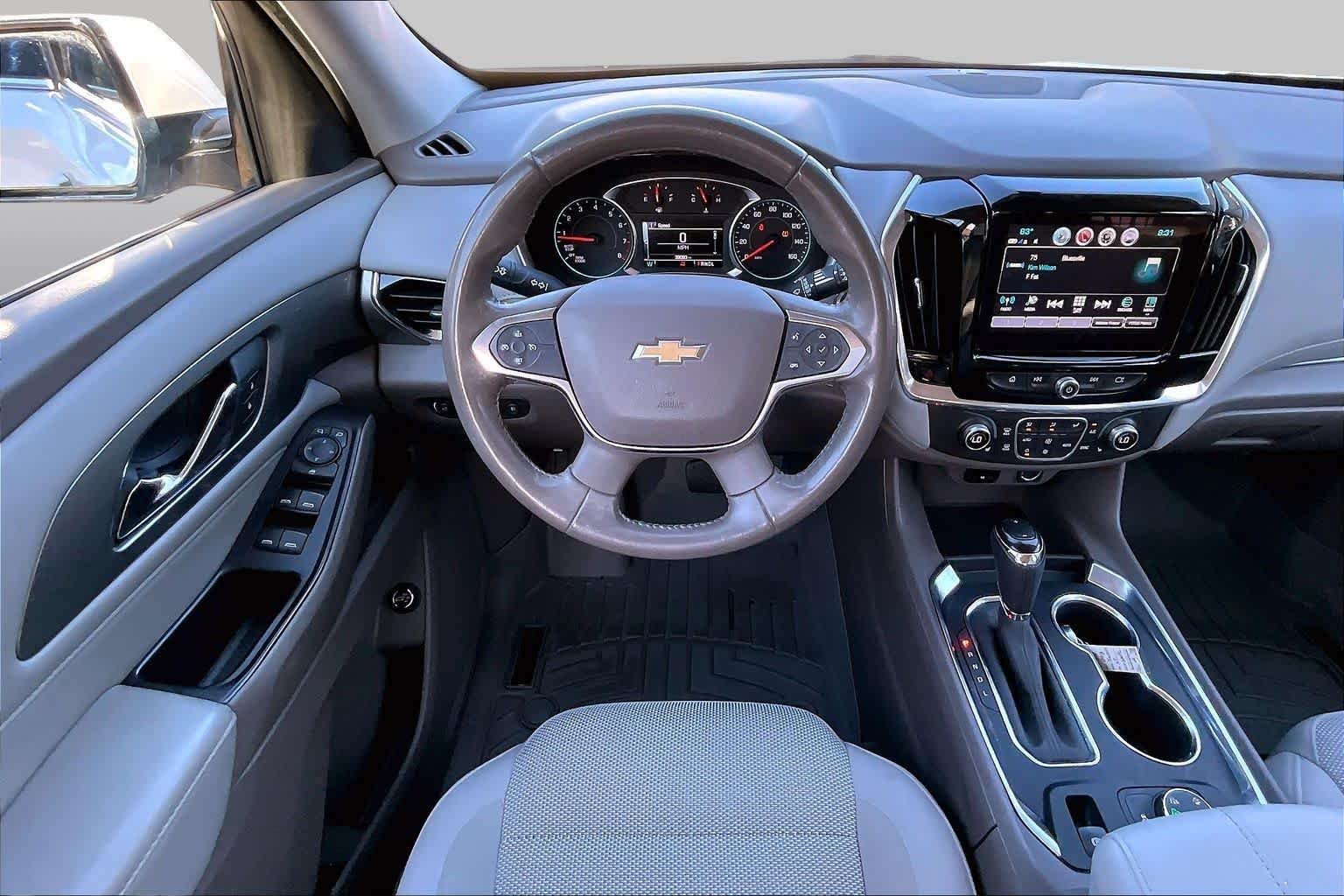 Used 2018 Iridescent Pearl Tricoat Chevrolet LT Cloth image 6