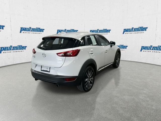 Used 2018 White Mazda Grand Touring image 10
