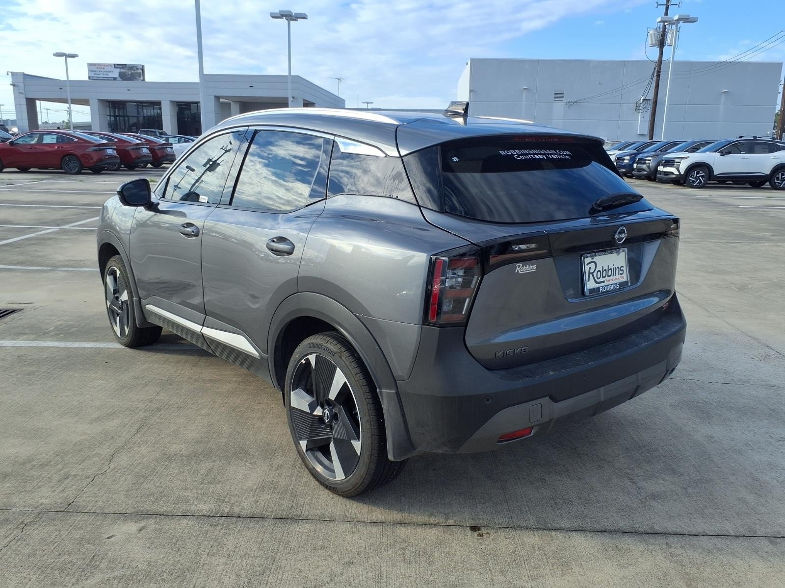 2026 Nissan Kicks photo 4 of 26