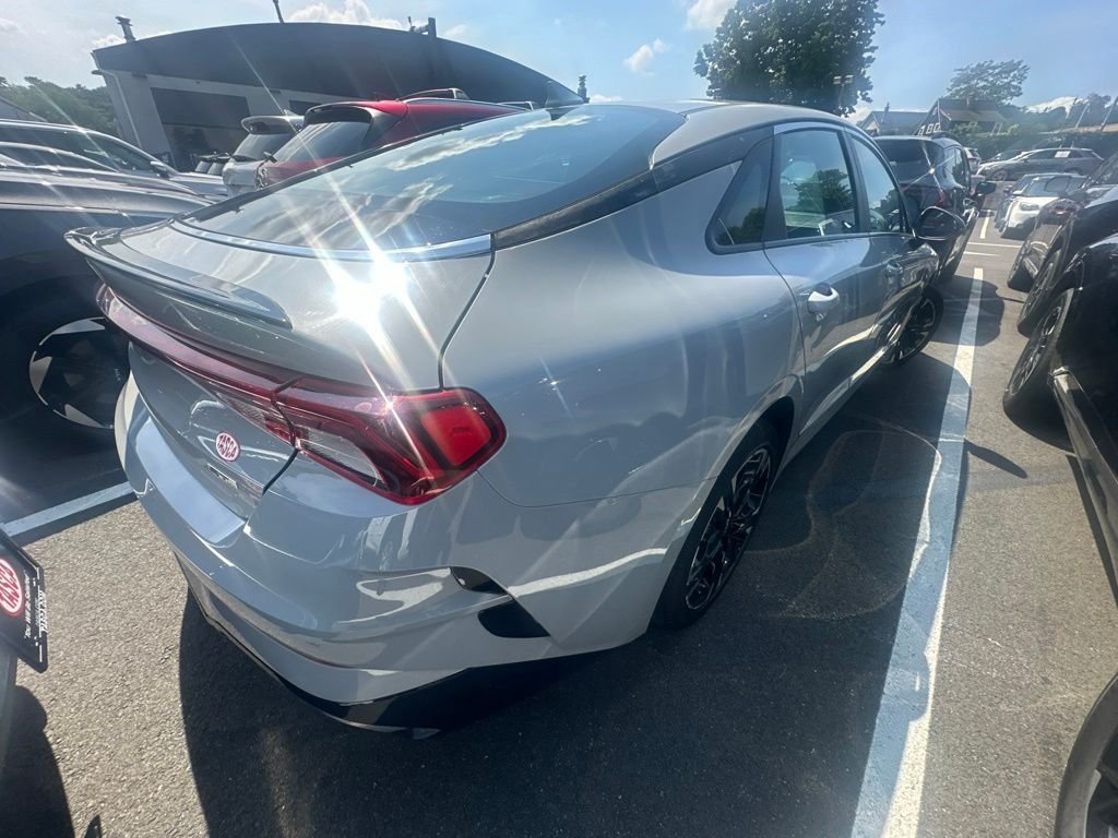 Used 2024 Gray Kia GT-Line image 5