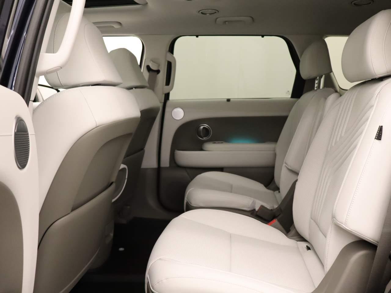 New 2027 Pacific Sapphire Hyundai Blue SEL Premium 7P image 16