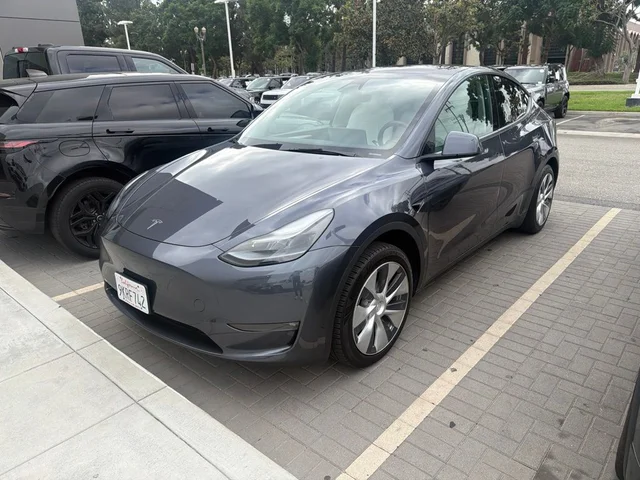 2023 Tesla Model Y Standard Range