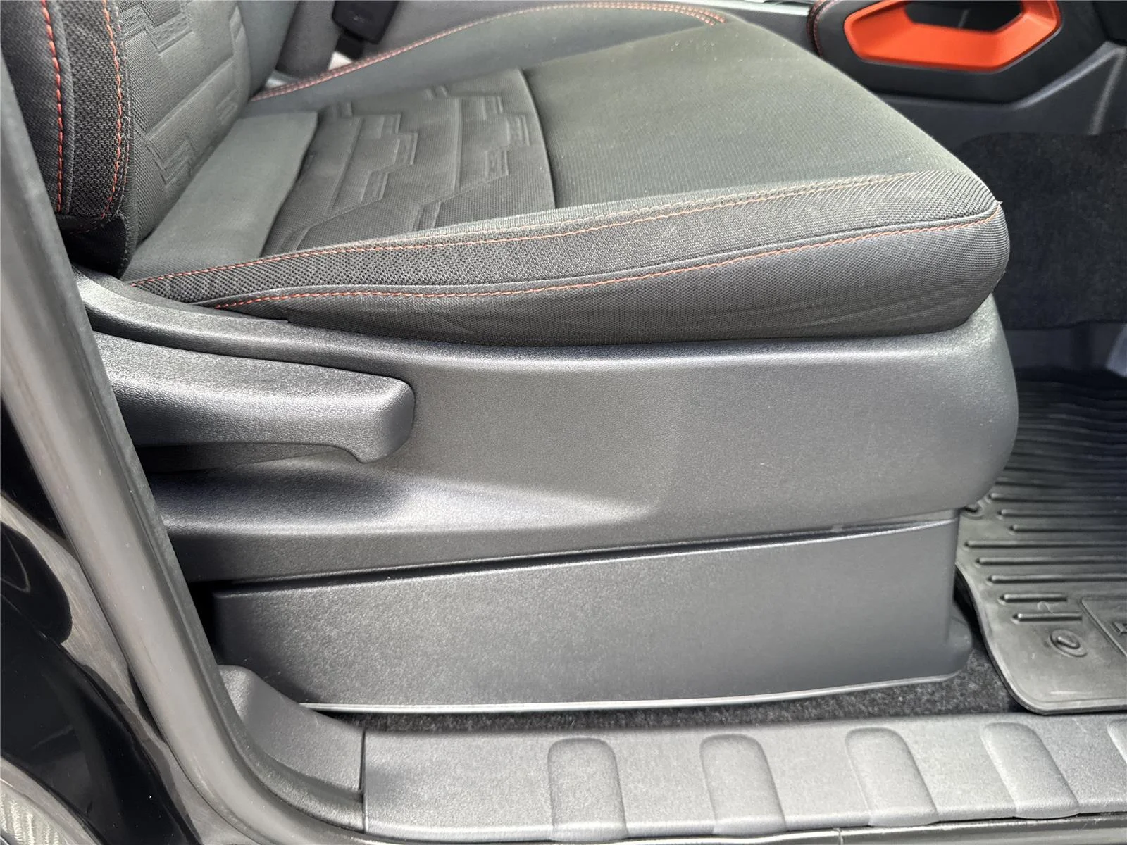 Used 2022 Super Black Nissan PRO-X image 36