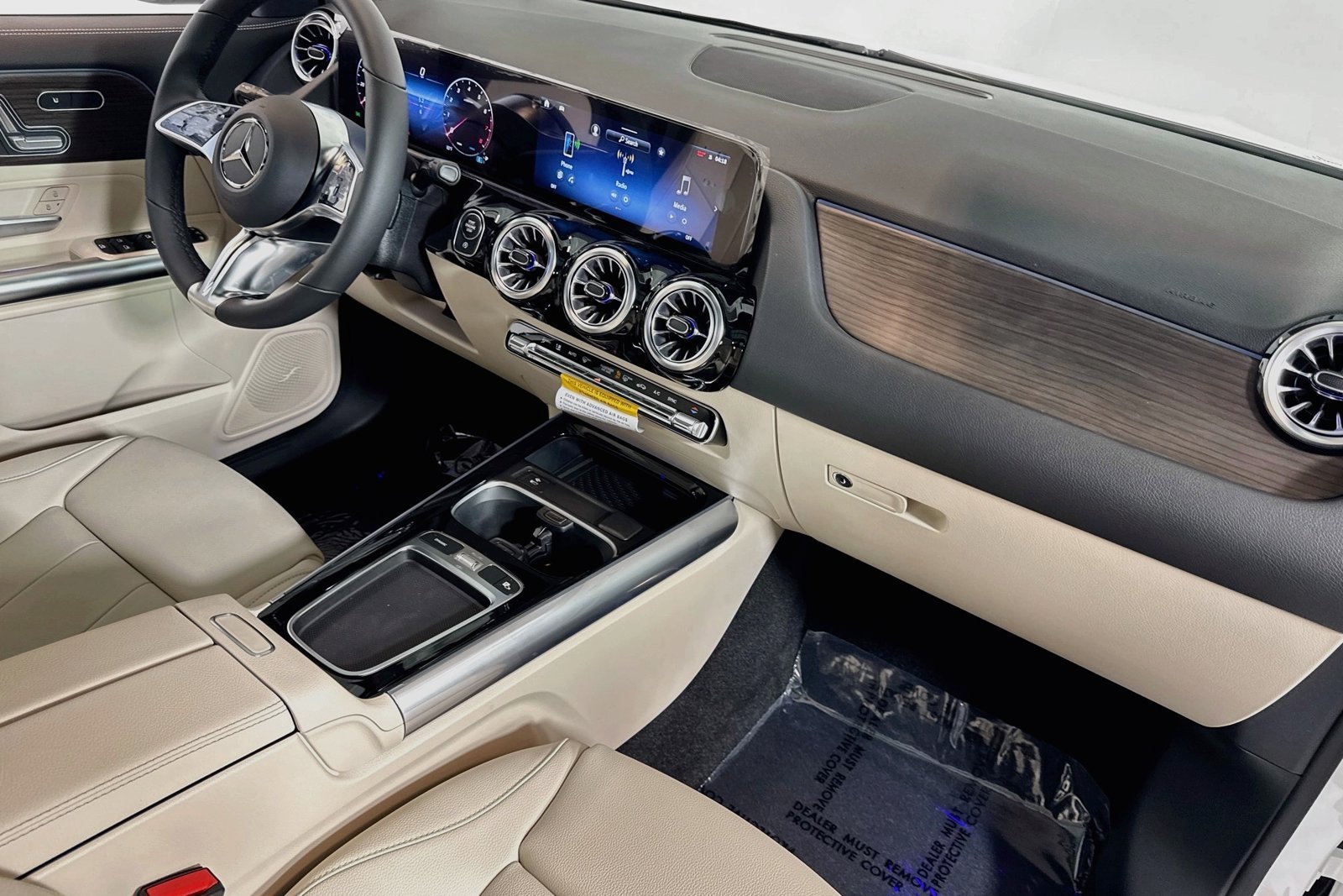 New 2026 Polar White Mercedes-Benz GLA 250 image 27