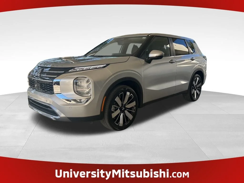 2026 Mitsubishi Outlander SE FWD's photo