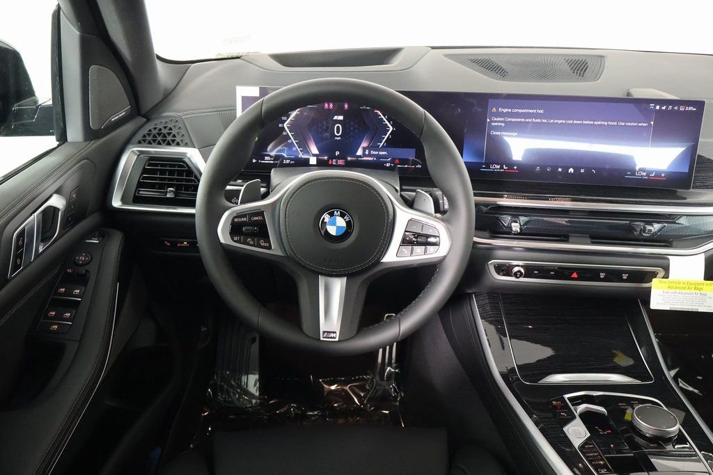 New 2026 Dravit Grey Metallic BMW xDrive40i image 3