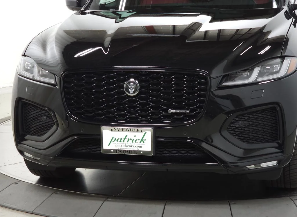 Used 2025 Black Jaguar P400 R-Dynamic S image 14