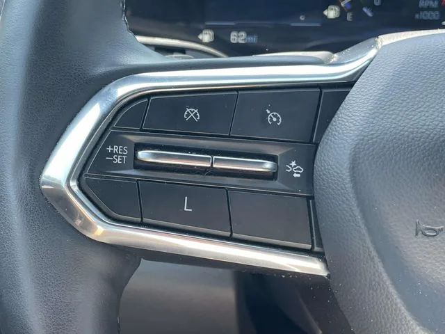 Used 2025 Gray Chevrolet LT image 21