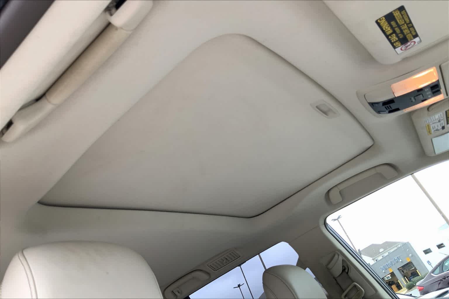 Used 2016 Claret Mica Lexus  image 13